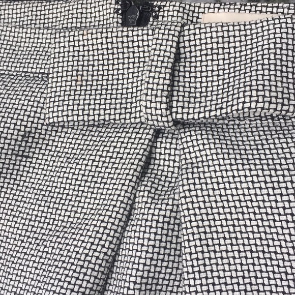 Size 8 Loft skirt black and white - Picture 3 of 4